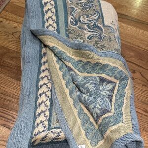 The Vermont Country Store Blue and Beige Floral Blanket Heavy tapestry style